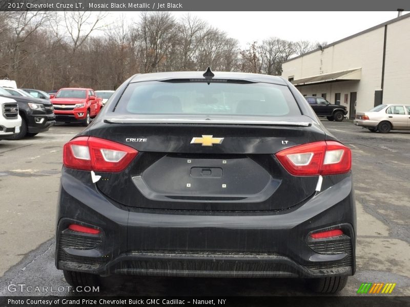 Mosaic Black Metallic / Jet Black 2017 Chevrolet Cruze LT
