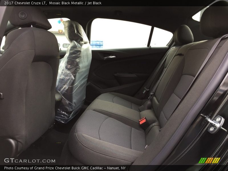 Mosaic Black Metallic / Jet Black 2017 Chevrolet Cruze LT