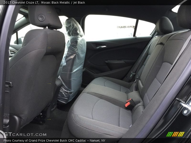 Mosaic Black Metallic / Jet Black 2017 Chevrolet Cruze LT