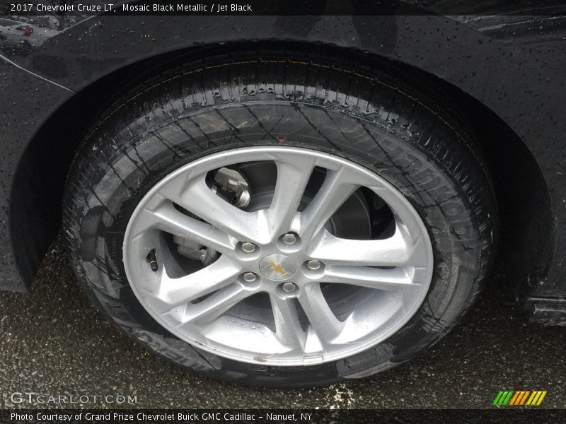 Mosaic Black Metallic / Jet Black 2017 Chevrolet Cruze LT