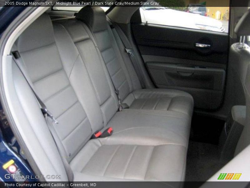 Midnight Blue Pearl / Dark Slate Gray/Medium Slate Gray 2005 Dodge Magnum SXT
