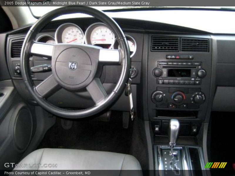 Midnight Blue Pearl / Dark Slate Gray/Medium Slate Gray 2005 Dodge Magnum SXT