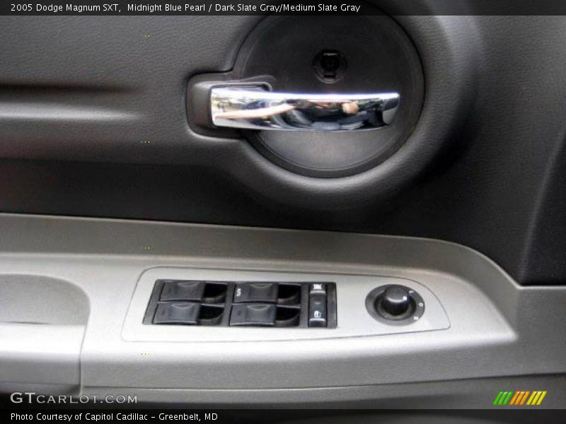 Midnight Blue Pearl / Dark Slate Gray/Medium Slate Gray 2005 Dodge Magnum SXT