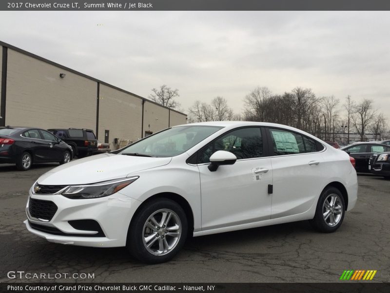 Summit White / Jet Black 2017 Chevrolet Cruze LT