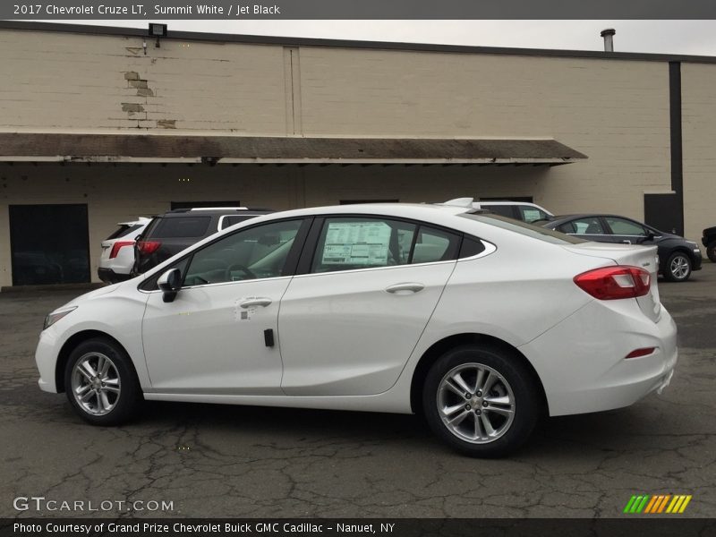 Summit White / Jet Black 2017 Chevrolet Cruze LT