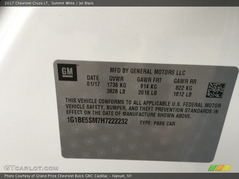 Summit White / Jet Black 2017 Chevrolet Cruze LT