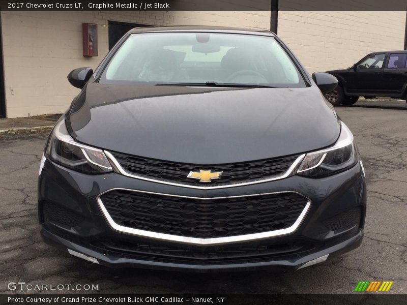 Graphite Metallic / Jet Black 2017 Chevrolet Cruze LT