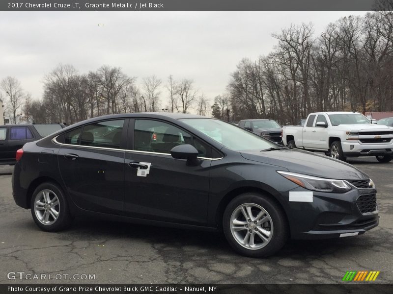 Graphite Metallic / Jet Black 2017 Chevrolet Cruze LT