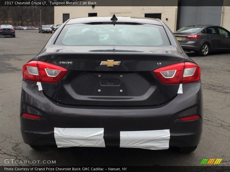 Tungsten Metallic / Jet Black 2017 Chevrolet Cruze LT
