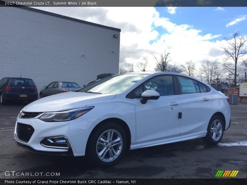 Summit White / Jet Black 2017 Chevrolet Cruze LT