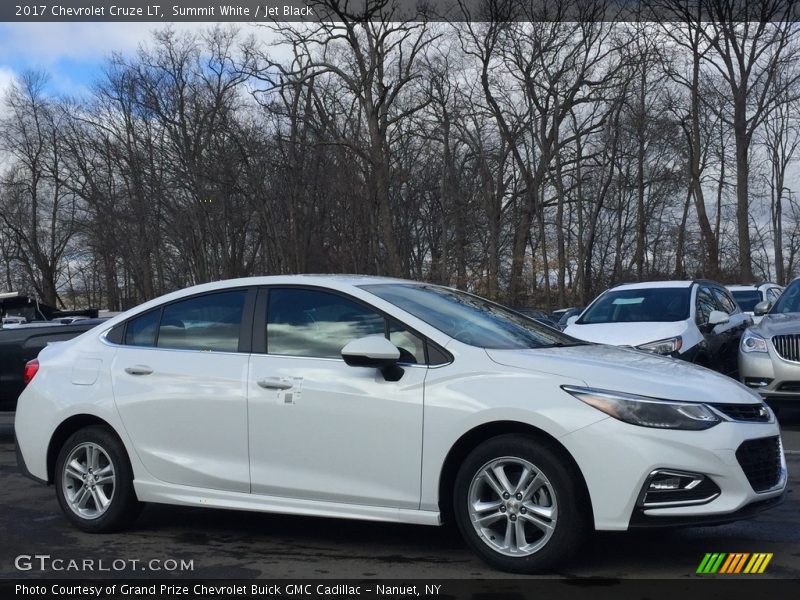Summit White / Jet Black 2017 Chevrolet Cruze LT