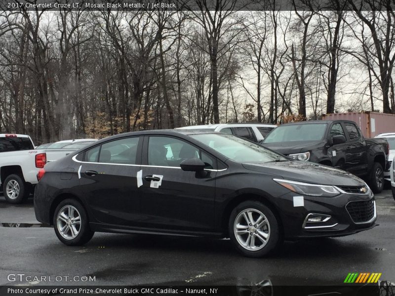 Mosaic Black Metallic / Jet Black 2017 Chevrolet Cruze LT