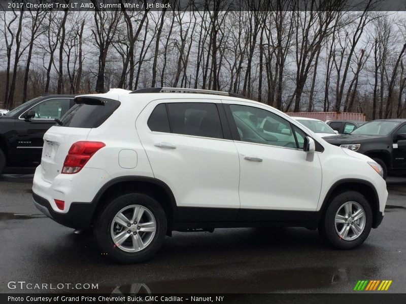 Summit White / Jet Black 2017 Chevrolet Trax LT AWD