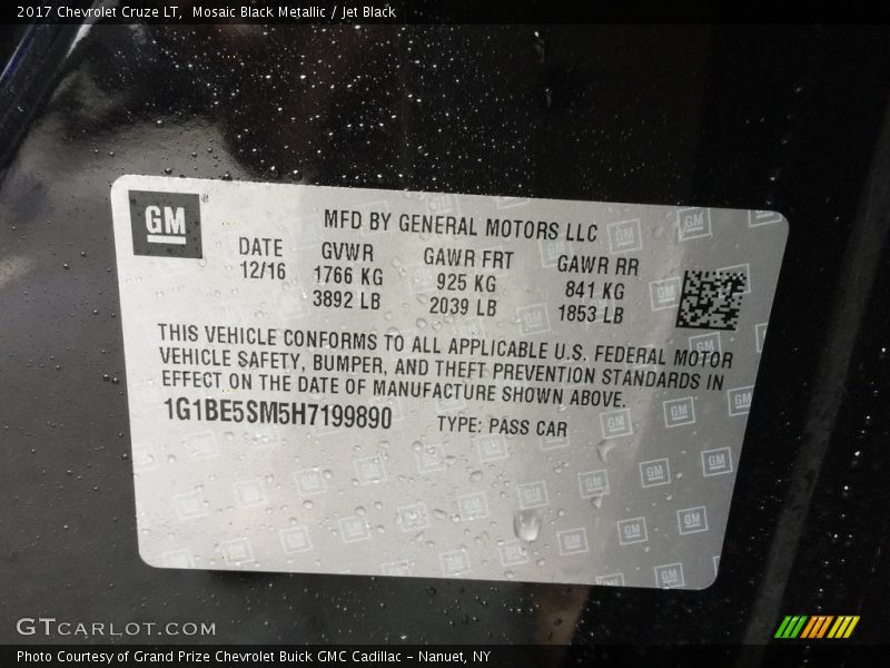 Mosaic Black Metallic / Jet Black 2017 Chevrolet Cruze LT