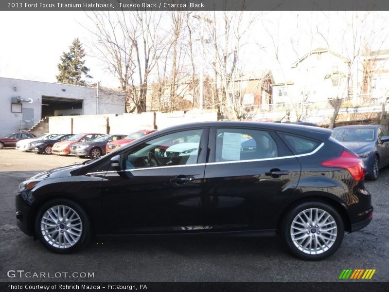 Tuxedo Black / Charcoal Black 2013 Ford Focus Titanium Hatchback