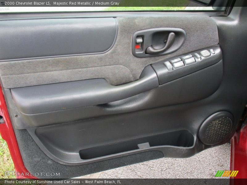 Majestic Red Metallic / Medium Gray 2000 Chevrolet Blazer LS