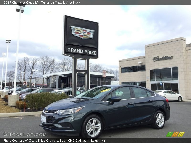 Tungsten Metallic / Jet Black 2017 Chevrolet Cruze LT