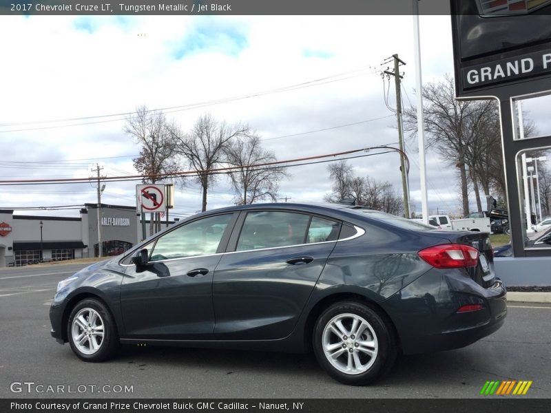 Tungsten Metallic / Jet Black 2017 Chevrolet Cruze LT