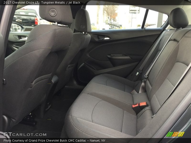 Tungsten Metallic / Jet Black 2017 Chevrolet Cruze LT