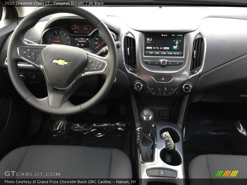 Tungsten Metallic / Jet Black 2017 Chevrolet Cruze LT