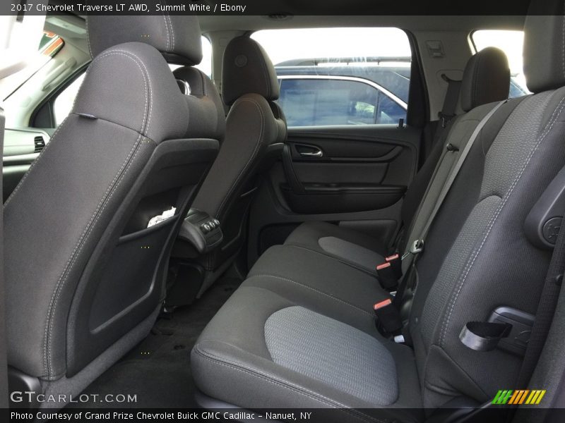Summit White / Ebony 2017 Chevrolet Traverse LT AWD