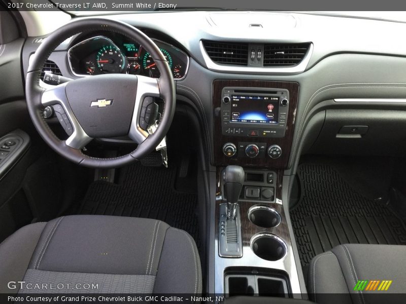 Summit White / Ebony 2017 Chevrolet Traverse LT AWD