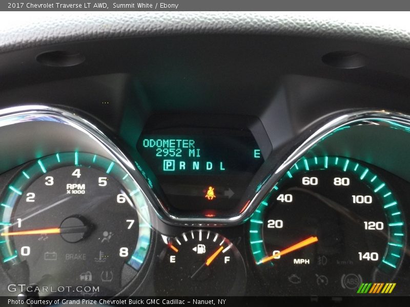 Summit White / Ebony 2017 Chevrolet Traverse LT AWD