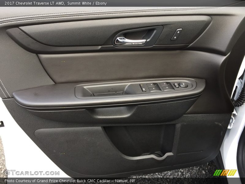 Summit White / Ebony 2017 Chevrolet Traverse LT AWD