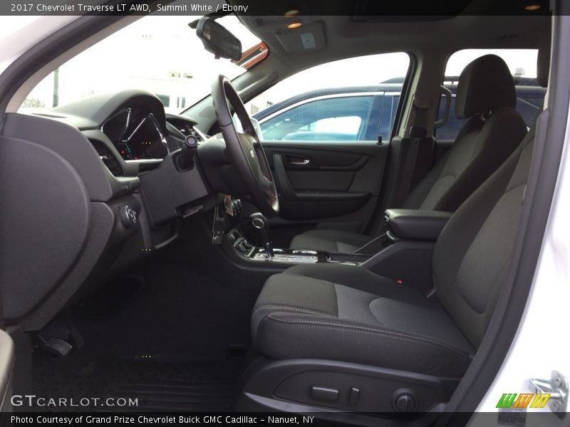 Summit White / Ebony 2017 Chevrolet Traverse LT AWD