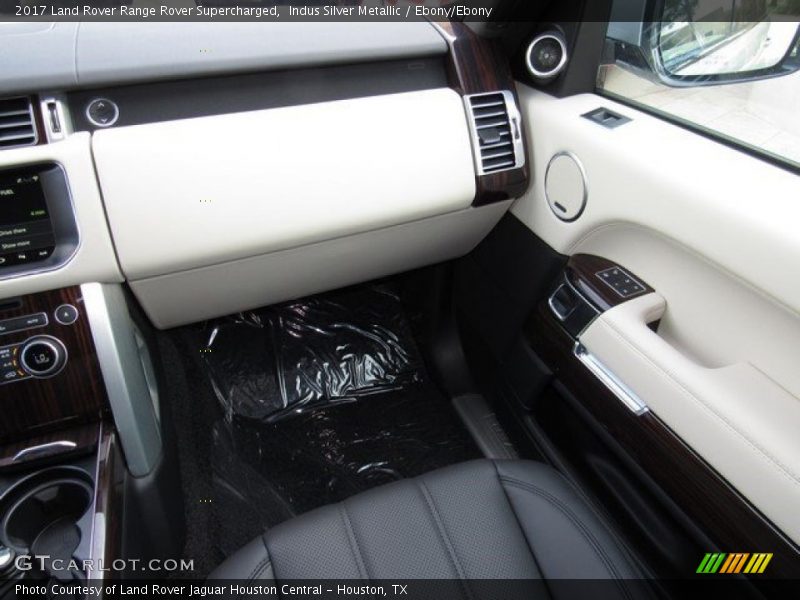Indus Silver Metallic / Ebony/Ebony 2017 Land Rover Range Rover Supercharged