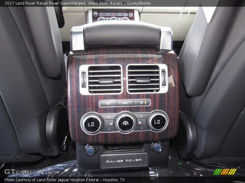 Controls of 2017 Range Rover Supercharged