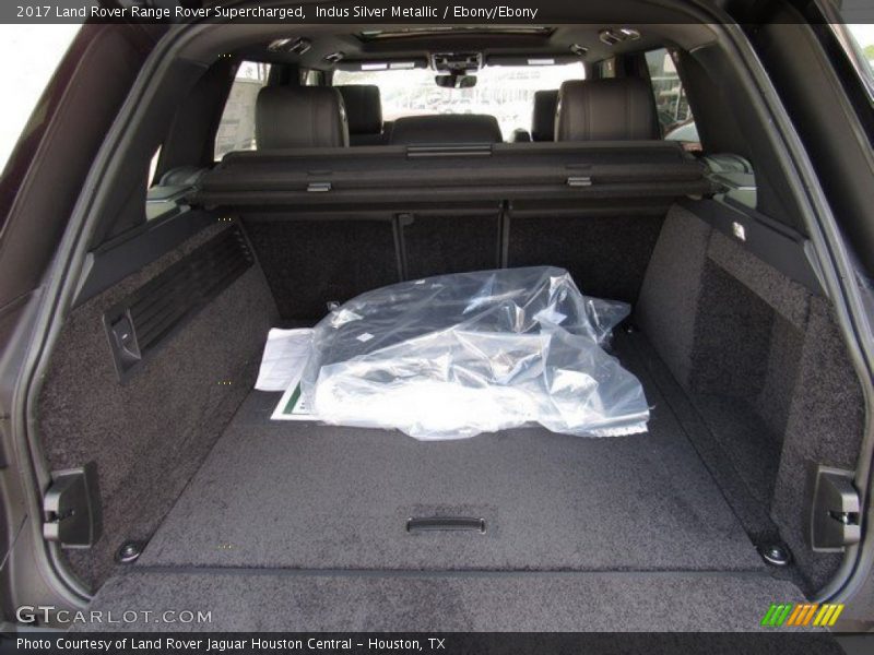  2017 Range Rover Supercharged Trunk