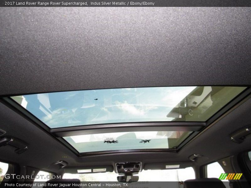 Sunroof of 2017 Range Rover Supercharged