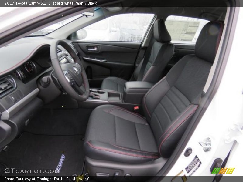 Blizzard White Pearl / Black 2017 Toyota Camry SE