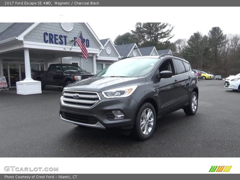 Magnetic / Charcoal Black 2017 Ford Escape SE 4WD