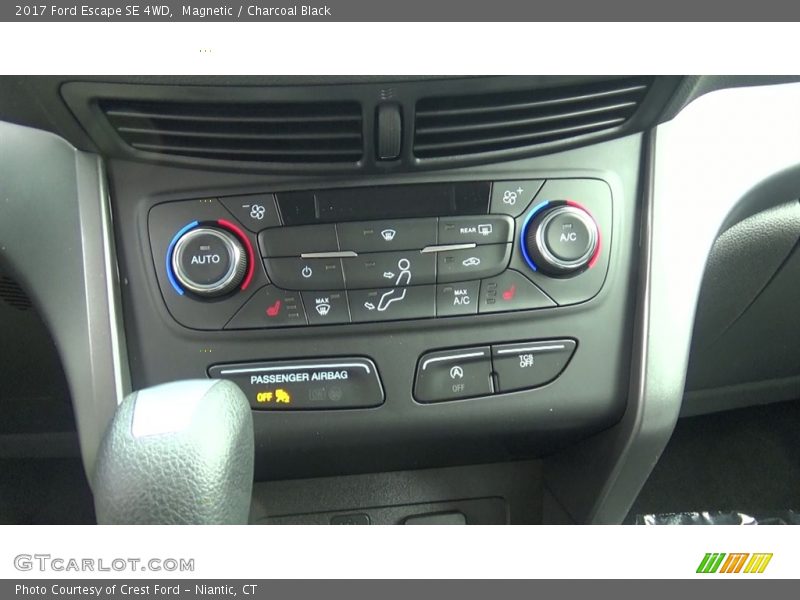 Magnetic / Charcoal Black 2017 Ford Escape SE 4WD