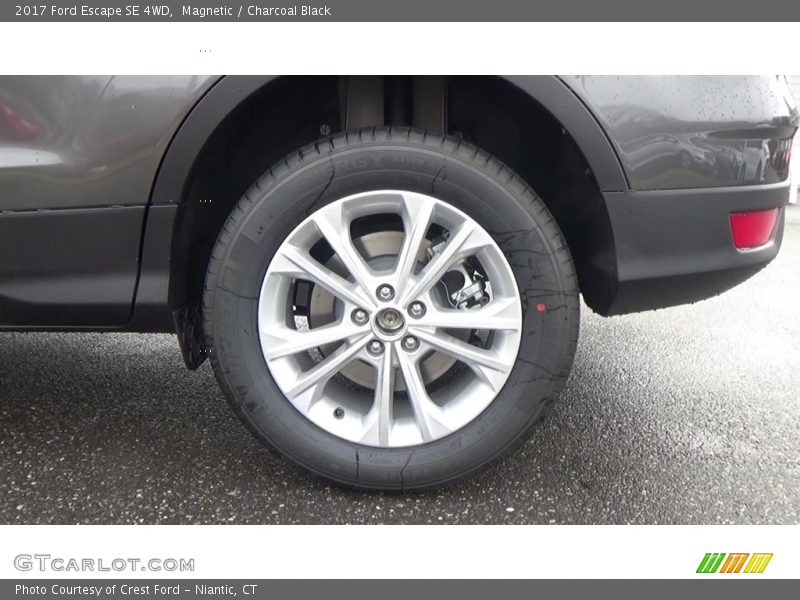 Magnetic / Charcoal Black 2017 Ford Escape SE 4WD