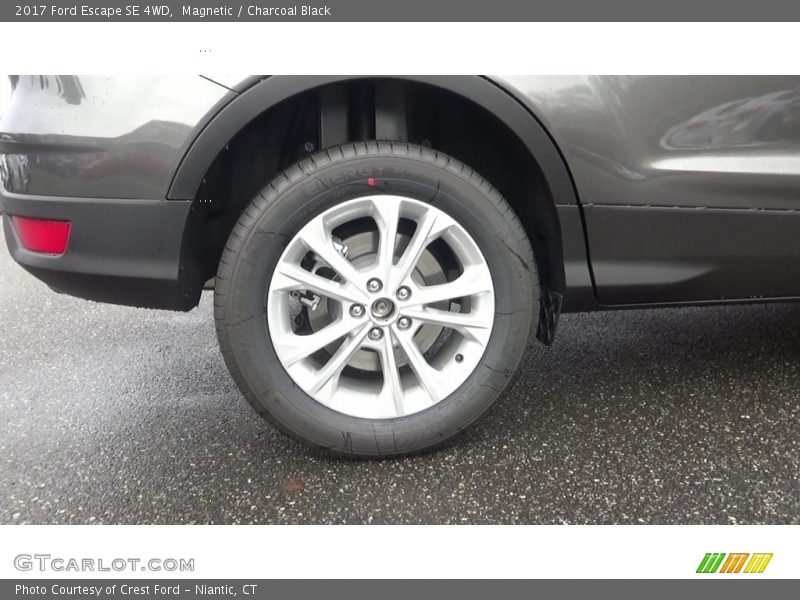 Magnetic / Charcoal Black 2017 Ford Escape SE 4WD