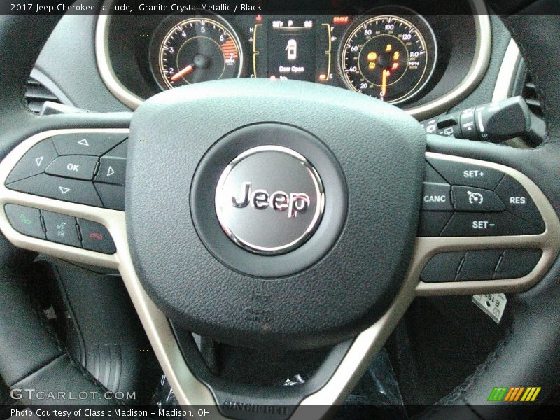 Granite Crystal Metallic / Black 2017 Jeep Cherokee Latitude