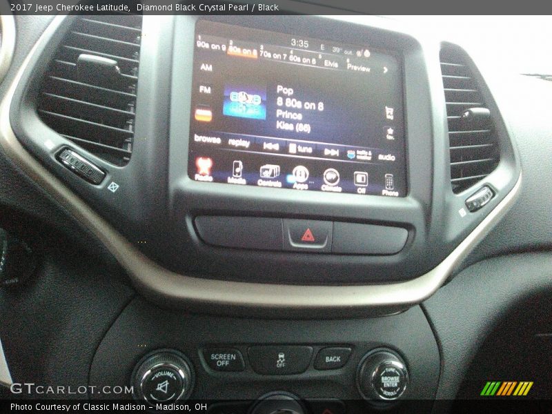 Diamond Black Crystal Pearl / Black 2017 Jeep Cherokee Latitude