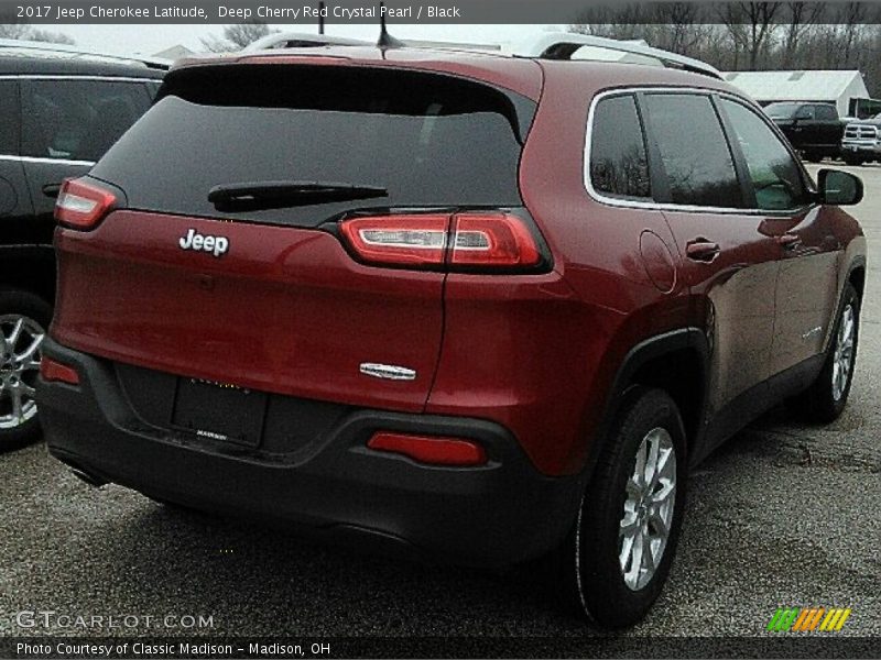 Deep Cherry Red Crystal Pearl / Black 2017 Jeep Cherokee Latitude