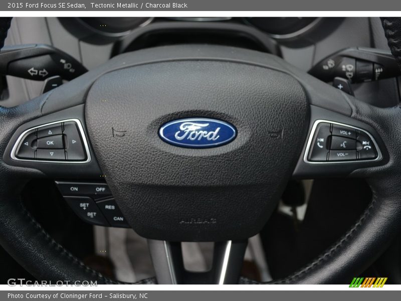 Tectonic Metallic / Charcoal Black 2015 Ford Focus SE Sedan