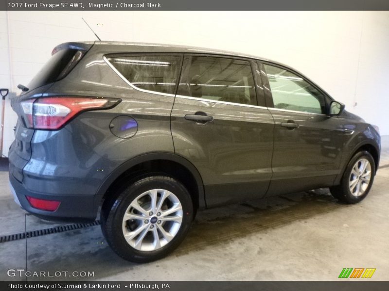 Magnetic / Charcoal Black 2017 Ford Escape SE 4WD