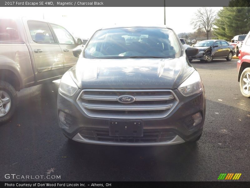Magnetic / Charcoal Black 2017 Ford Escape SE 4WD