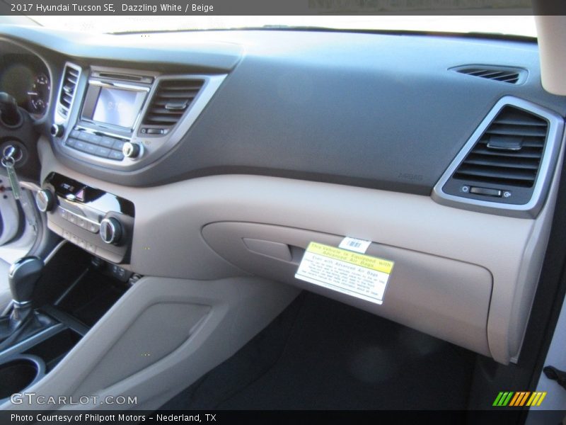 Dazzling White / Beige 2017 Hyundai Tucson SE