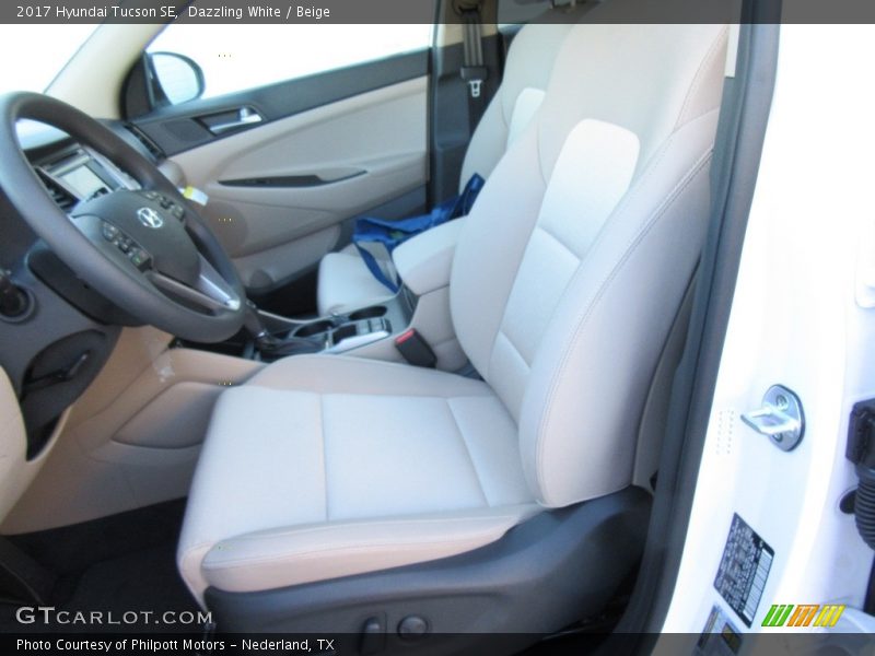 Dazzling White / Beige 2017 Hyundai Tucson SE