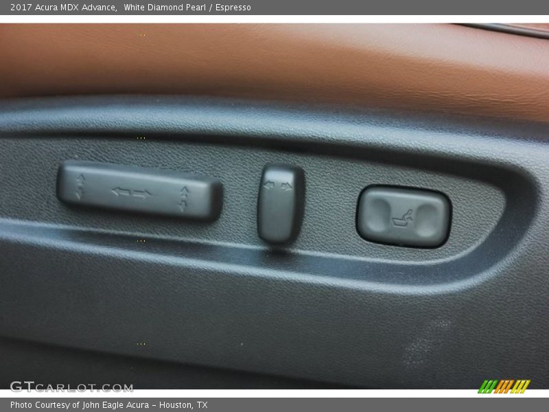 White Diamond Pearl / Espresso 2017 Acura MDX Advance