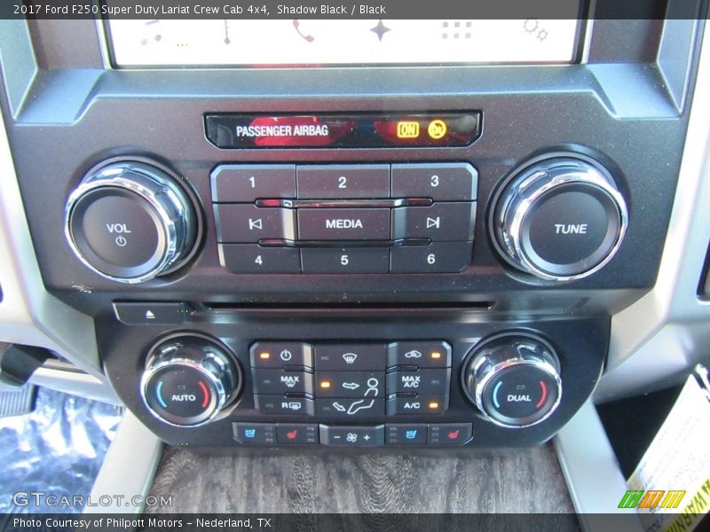 Shadow Black / Black 2017 Ford F250 Super Duty Lariat Crew Cab 4x4