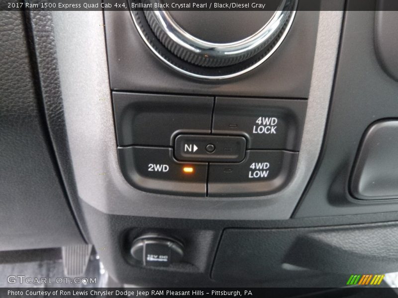 Brilliant Black Crystal Pearl / Black/Diesel Gray 2017 Ram 1500 Express Quad Cab 4x4