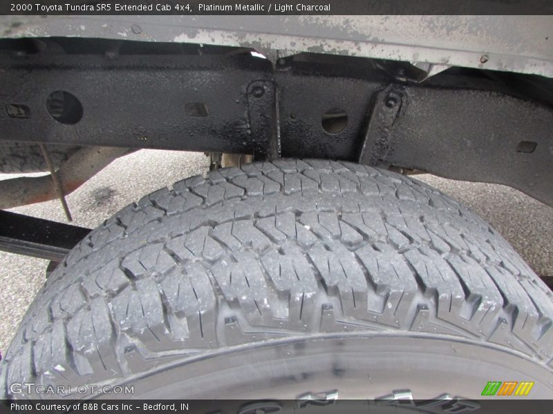 Platinum Metallic / Light Charcoal 2000 Toyota Tundra SR5 Extended Cab 4x4